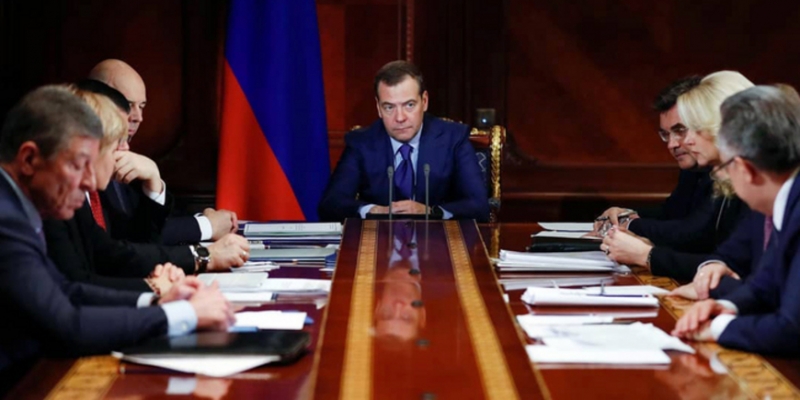 Правительство Медведева провалило нацпроекты - «Бизнес»