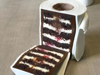 В сети обсуждают торт в форме туалетной бумаги с шоколадной начинкой - «Про жизнь»