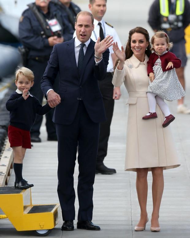 Трогательные аплодисменты: дети Кейт Миддлтон и принца Уильяма присоединились к акции благодарности врачам - «Я и Отдых»
