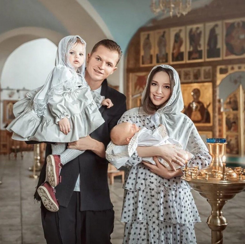 Анастасия Костенко и Дмитрий Тарасов покрестили младшую дочь - «Я и Отдых»