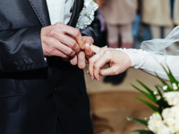 В России приостановят регистрацию браков и разводов - «Про жизнь»