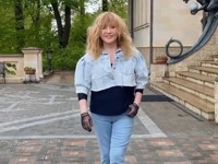Алла Пугачева в узких джинсах устроила дефиле для мужа - «Я как Звезда»