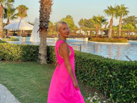 Лера Кудрявцева в ярко-розовом платье собрала комплименты поклонников - «Я как Звезда»