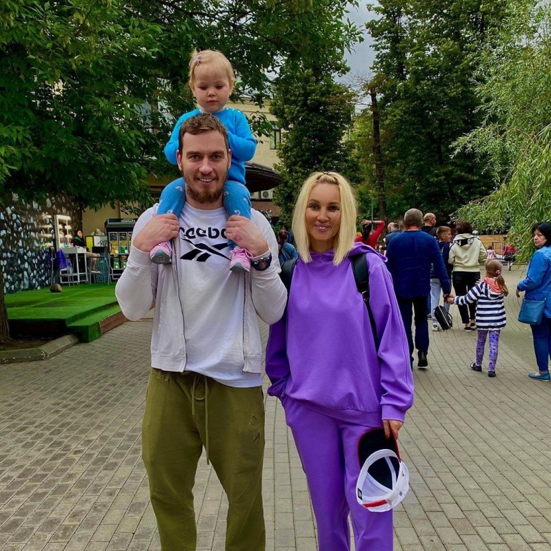 Папа, доча и Мерседес: Лера Кудрявцева подарила дочери на день рождения крутую «иномарку» - «Я и Отдых»