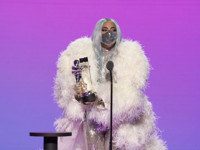 Леди Гага, Белла Хадид и другие звезды блистали на вручении премии MTV VMA - «Я как Звезда»