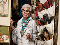 Меха и яркость: как выглядит и одевается самая модная 100-летняя старушка в мире - «Я и Мода»